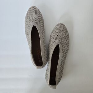 Bernie Mev. Women’s Safira Peony Slip on Flat Silver Casual Shoes Size 41